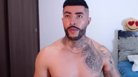 Snapshot of maximus_golden chatting on January 2025 04:52:02 AM Independent Model online show from January 2025 04:52:02 AM