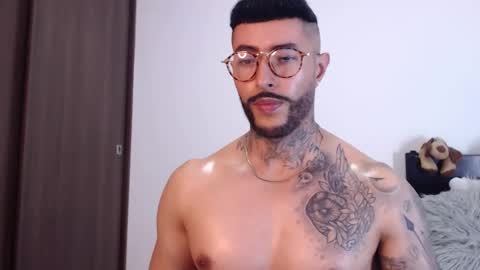 Snapshot of maximus_golden chatting on January 2025 03:01:01 AM Independent Model online show from January 2025 03:01:01 AM