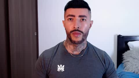 Snapshot of maximus_golden chatting on January 2025 09:07:01 PM Independent Model online show from January 2025 09:07:01 PM