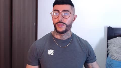 Snapshot of maximus_golden chatting on January 2025 02:11:01 AM Independent Model online show from January 2025 02:11:01 AM