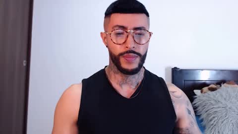 Snapshot of maximus_golden chatting on February 2025 04:14:02 AM Independent Model online show from February 2025 04:14:02 AM