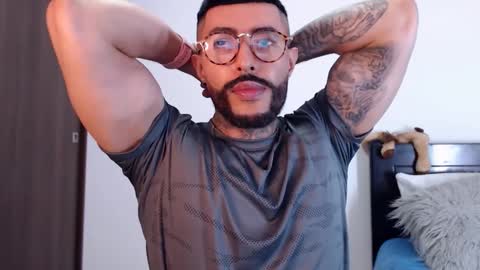 Snapshot of maximus_golden chatting on February 2025 12:17:02 AM Independent Model online show from February 2025 12:17:02 AM