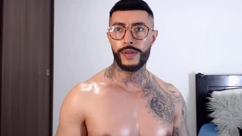 Snapshot of maximus_golden chatting on February 2025 04:20:01 AM Independent Model online show from February 2025 04:20:01 AM