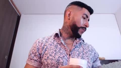 Snapshot of maximus_golden chatting on February 2025 02:18:01 AM Independent Model online show from February 2025 02:18:01 AM