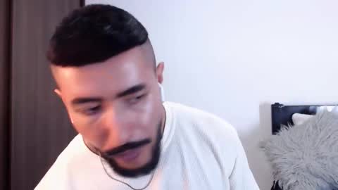 Snapshot of maximus_golden chatting on March 2025 06:35:01 AM Independent Model online show from March 2025 06:35:01 AM