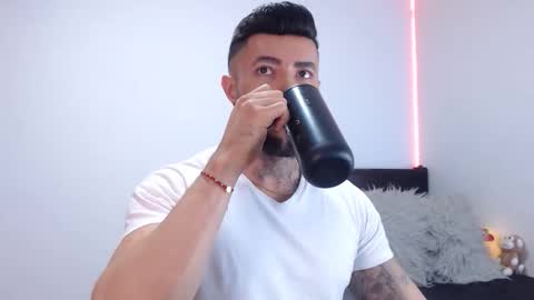 Snapshot of maximus_golden chatting on September 2025 03:08:02 AM Independent Model online show from September 2025 03:08:02 AM