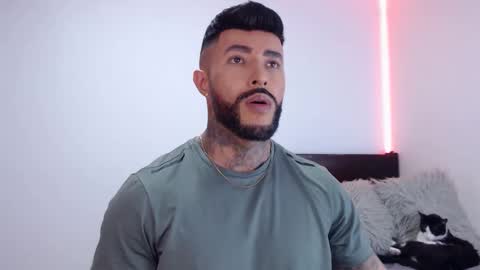 Snapshot of maximus_golden chatting on October 2025 12:44:02 AM Independent Model online show from October 2025 12:44:02 AM