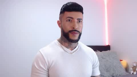 Snapshot of maximus_golden chatting on October 2025 04:24:01 AM Independent Model online show from October 2025 04:24:01 AM