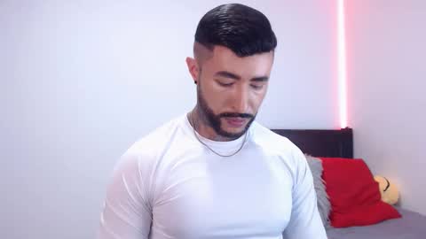 Snapshot of maximus_golden chatting on November 2025 02:43:02 AM Independent Model online show from November 2025 02:43:02 AM