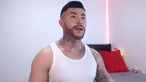 Snapshot of maximus_golden chatting on November 2025 03:50:01 AM Independent Model online show from November 2025 03:50:01 AM