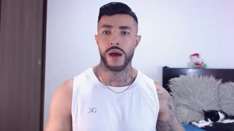 Snapshot of maximus_golden chatting on December 2025 04:42:02 AM Independent Model online show from December 2025 04:42:02 AM