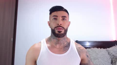 Independent Model online show from January 2026 04:05:02 AM