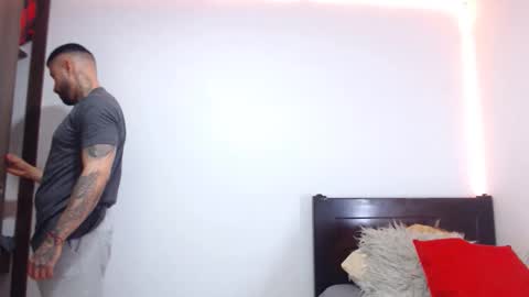 Snapshot of maximus_golden chatting on February 2026 03:43:01 AM Independent Model online show from February 2026 03:43:01 AM