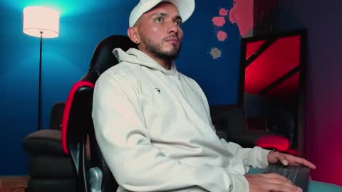 Maximus Clark online show from January 2026 04:06:02 AM