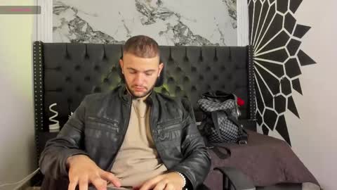 Snapshot of maximusclark1_ chatting on May 2026 12:21:01 PM Maximus online show from May 2026 12:21:01 PM
