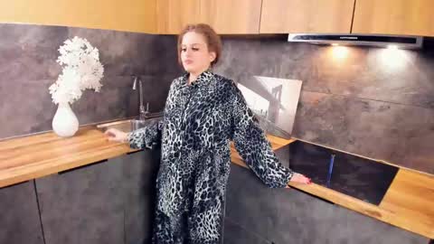 Lucy online show from February 2025 05:18:02 PM