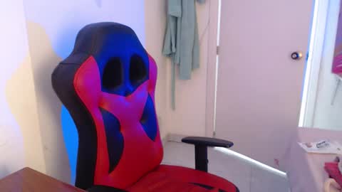 maxinesex_ online show from February 2026 03:21:01 PM