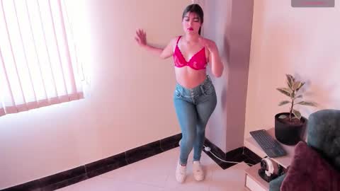 You can call me  Max online show from September 2025 12:08:02 PM