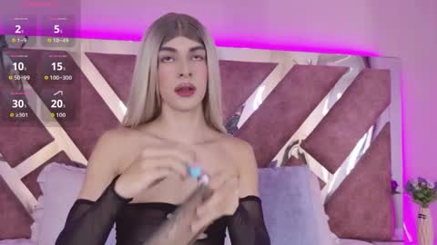 Maxi Rogers online show from June 2026 10:32:02 AM