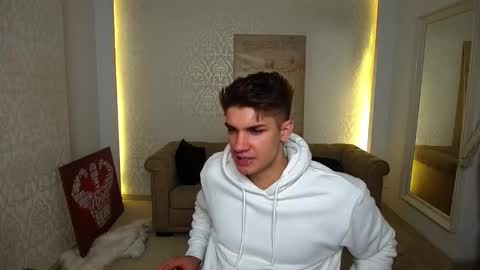 MaxKaiden online show from September 2025 04:50:01 AM