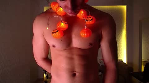 MaxKaiden online show from October 2025 04:46:02 AM