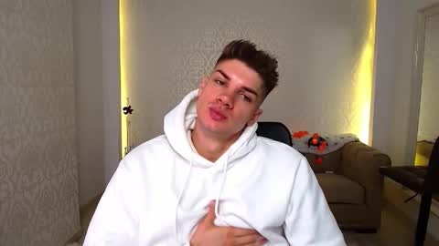 MaxKaiden online show from October 2025 04:56:01 AM