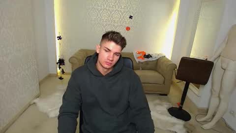 MaxKaiden online show from October 2025 05:44:02 AM