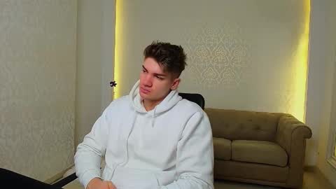 MaxKaiden online show from November 2025 05:29:01 AM