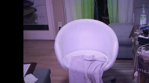 Snapshot of maxofmunich chatting on February 2026 01:09:02 AM Max online show from February 2026 01:09:02 AM