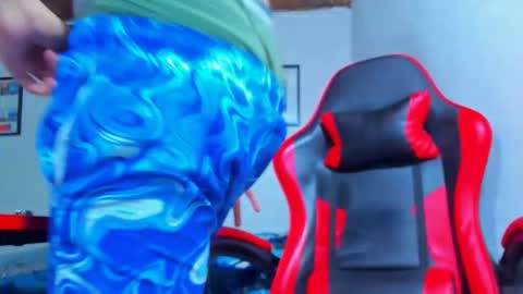 MAX online show from September 2025 07:24:02 PM