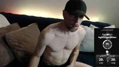 MaxRouger online show from December 2025 01:43:01 AM