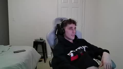 Max Ryder online show from November 2025 05:10:01 AM