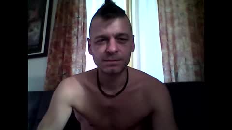 Snapshot of maxthewolf chatting on October 2025 08:05:01 PM MaxTheWolf online show from October 2025 08:05:01 PM