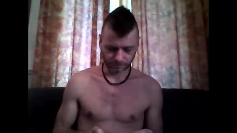 Snapshot of maxthewolf chatting on December 2025 08:07:02 PM MaxTheWolf online show from December 2025 08:07:02 PM