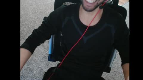 Snapshot of maxvirya3 chatting on December 2025 04:30:02 AM max online show from December 2025 04:30:02 AM