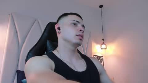 MAX online show from February 2025 09:48:01 PM