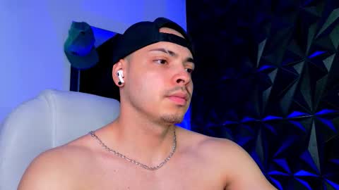 MAX online show from January 2026 07:30:01 PM