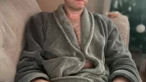 maxwellj1234 online show from December 2024 09:11:02 AM