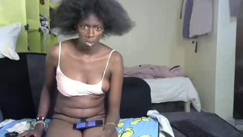 maxxinepetite online show from February 2025 11:26:02 PM