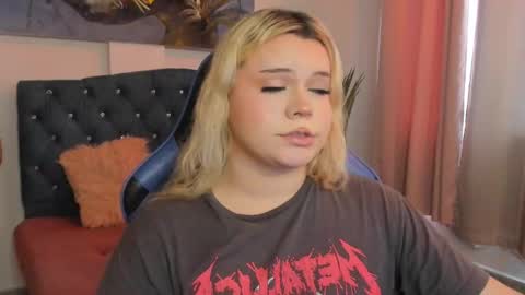 Maxine Minx online show from February 2025 03:29:01 PM