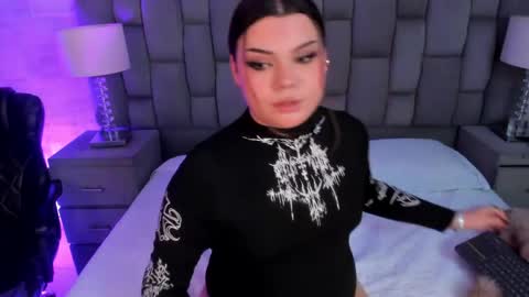 Maxine Minx online show from March 2026 11:32:02 PM