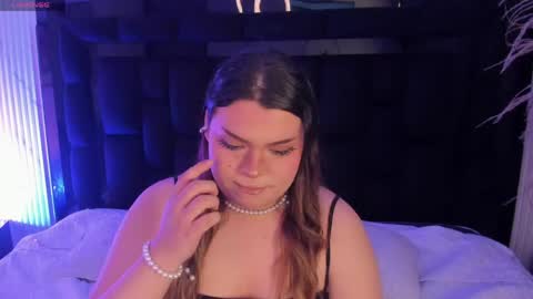 Maxine Minx online show from May 2026 11:50:01 PM