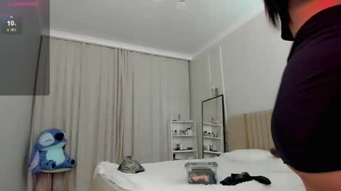 Snapshot of may_mia chatting on April 2026 04:35:01 AM Mia online show from April 2026 04:35:01 AM
