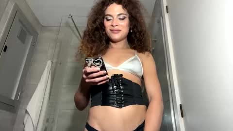 Maya transgirl online show from October 2025 07:35:02 PM