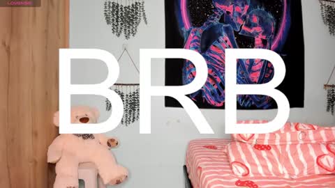 Snapshot of maya__fox chatting on February 2025 03:43:01 AM OF mayitta19 online show from February 2025 03:43:01 AM