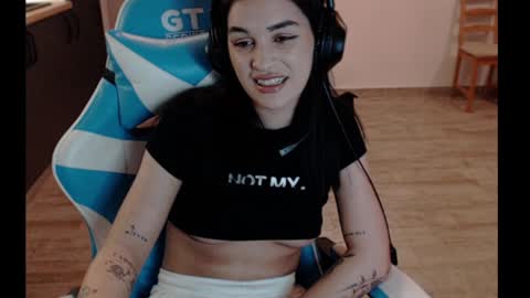 Maya online show from February 2025 01:02:01 AM