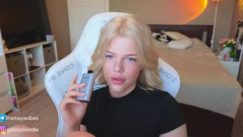 Maya online show from April 2026 03:33:02 AM