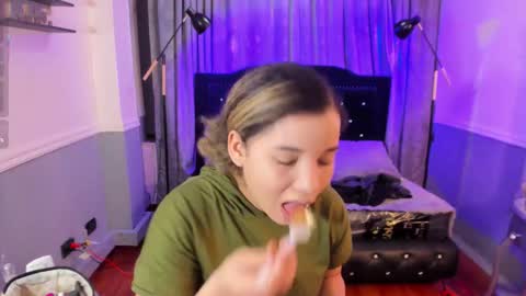 Maya online show from November 2025 02:54:01 AM