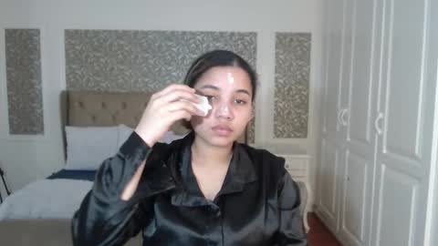 Maya online show from November 2025 07:29:01 PM