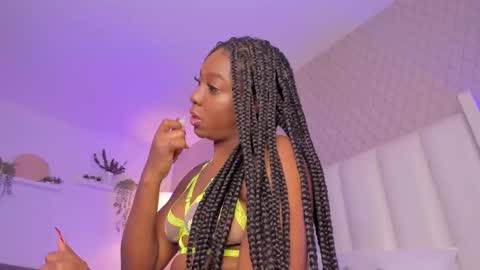 Maya online show from February 2025 04:33:01 AM